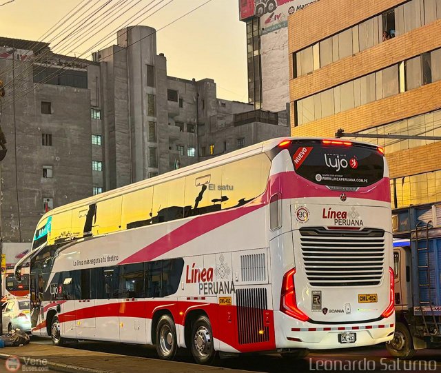 Lnea Peruana Company S.A.C. 452 por Leonardo Saturno