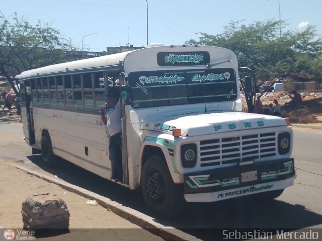 ZU - Colectivos Los Laureles C.A 10 por Sebasti�n Mercado