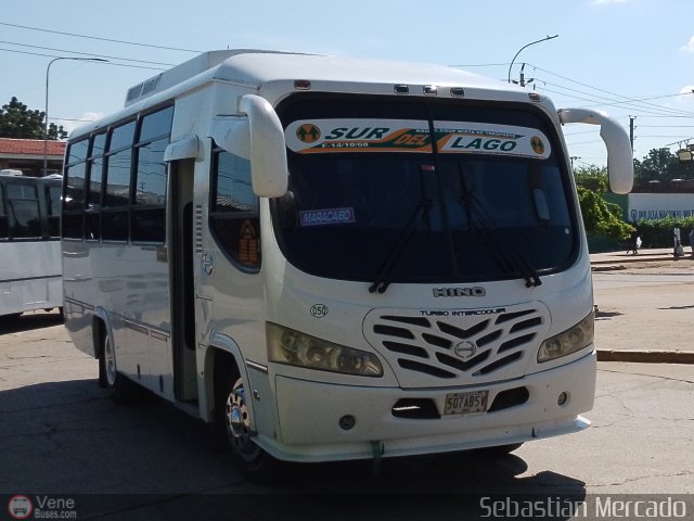 A.C. Sur del Lago R.L. 050 por Sebasti�n Mercado