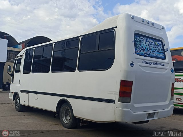 Transporte Frontera 46 por Jos� Mora