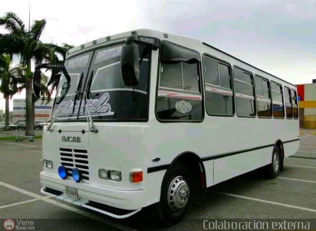 Línea Unión S.C. 65 por Moisés Silva Colombo