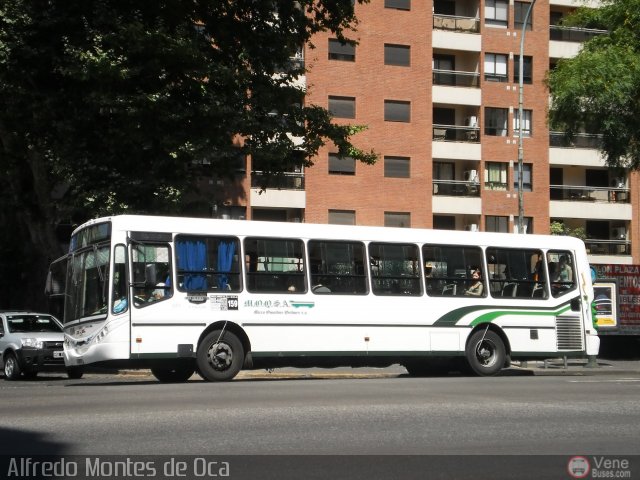 Moqsa - Micro Omnibus Quilmes S.A. 136 por Alfredo Montes de Oca