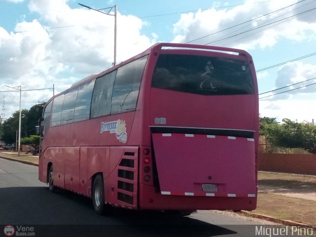 Expresos Sol y Mar 010 por Miguel Pino