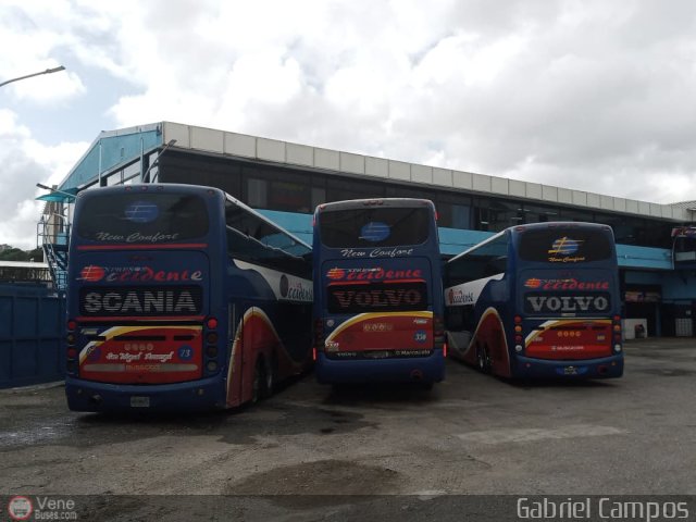 Garajes Paradas y Terminales Caracas por Gabriel Campos