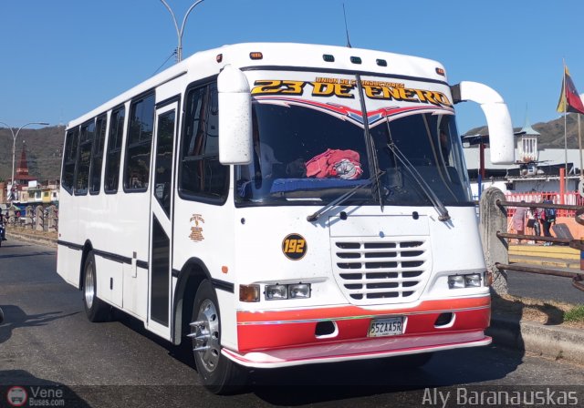 U.C. 23 de Enero 192 por Aly Baranauskas