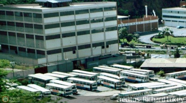 Garajes Paradas y Terminales Caracas por J. Carlos Gmez