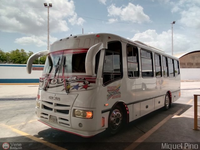 Ejecutivos Kova 078 por Miguel Pino