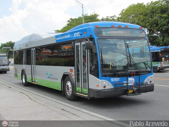 Miami-Dade County Transit 10101 por Pablo Acevedo
