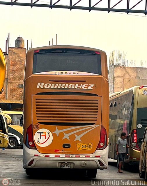 Tours Rodrguez S.A.C. 202 por Leonardo Saturno