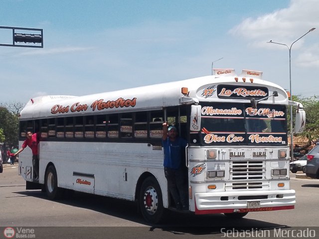 Colectivos La Rosita 017 por Sebastin Mercado