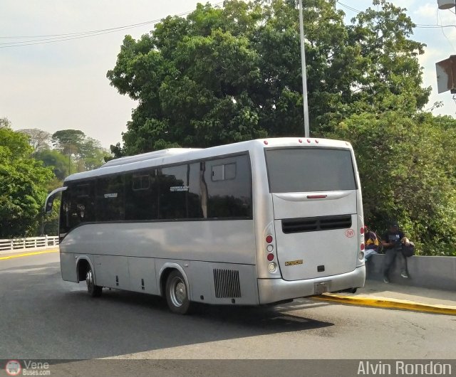 Transporte Clavellino 249 por Alvin Rondn