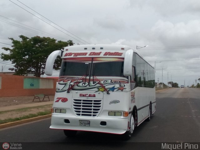 Ejecutivos Kova 070 por Miguel Pino