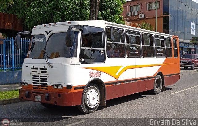 LA - Lnea La Fundacin 00 por Bryam Da Silva