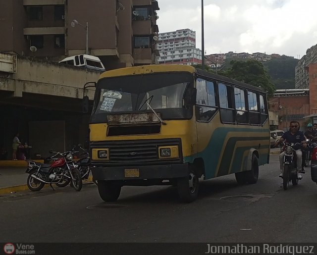 DC - U.C. Venezuela 331 por Jonnathan Rodr�guez