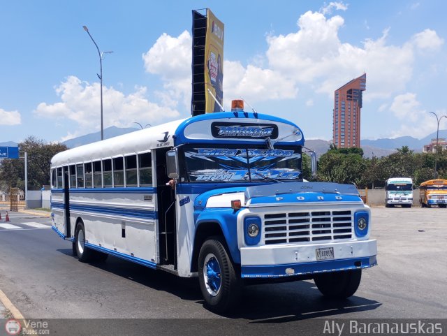 Transporte Palo Negro La Morita 2 086 por Aly Baranauskas