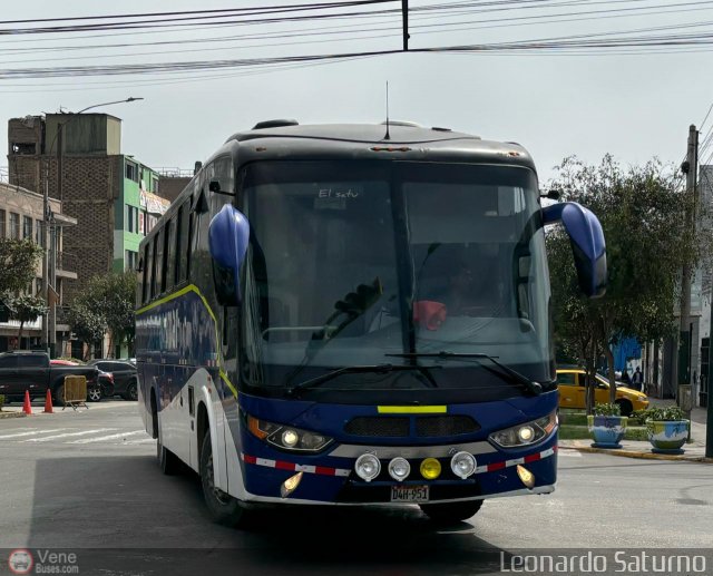 Transmar Express S.A.C. 951 por Leonardo Saturno