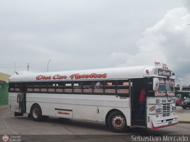 Colectivos La Rosita 017 por Sebastin Mercado