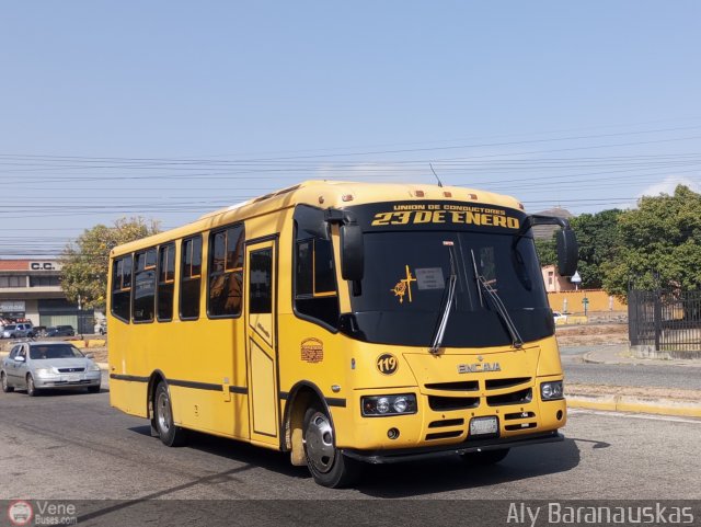 U.C. 23 de Enero 119 por Aly Baranauskas