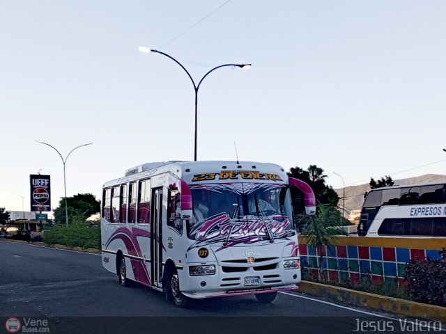 U.C. 23 de Enero 137 por Jes�s Valero