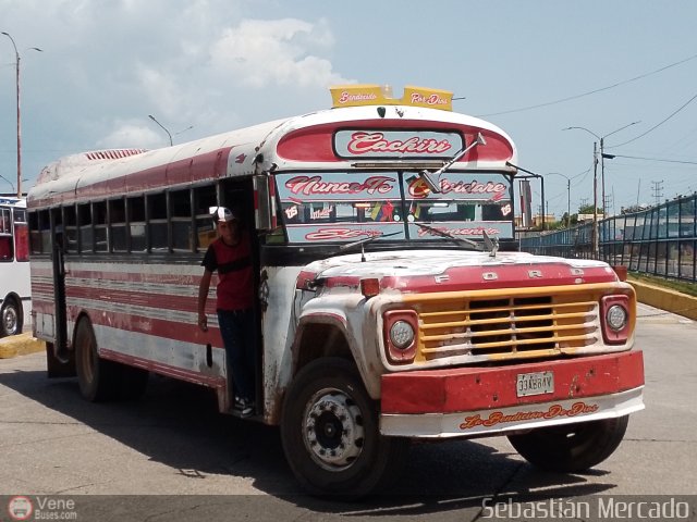 Colectivos Cachiri 05 por Sebasti�n Mercado
