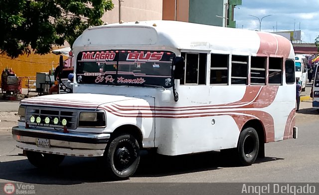 ZU - Asociaci�n Cooperativa Milagro Bus 12 por �ngel Delgado