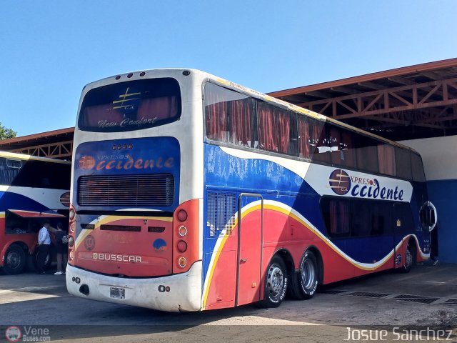 Expresos Occidente 195 por Josue S�nchez