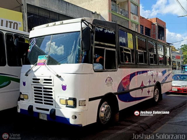 A.C. L�nea R�o Cristal 068 por Joshua Sol�rzano