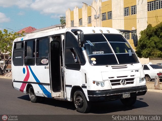 ZU - Los Claveles 58 por Sebastin Mercado