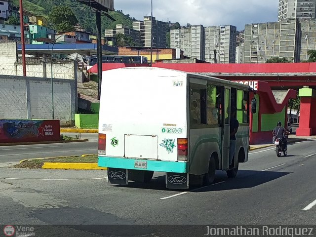 DC - S.C. Plaza Espaa - El Valle - Coche 087 por Jonnathan Rodrguez