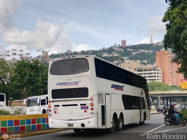 Expresos San Crist�bal 095 por Alvin Rond�n