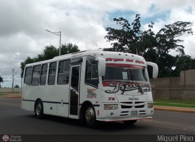 Ejecutivos Kova 073 por Miguel Pino