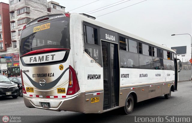 E. de Transporte y Turismo Huaycn S.A. 024 por Leonardo Saturno
