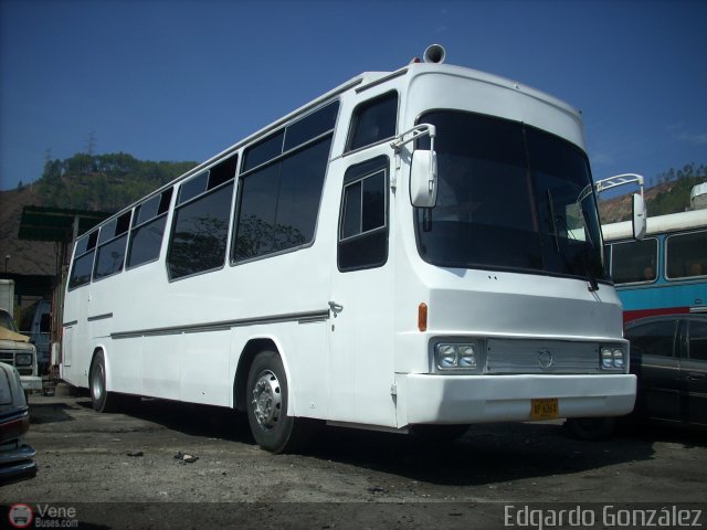 Autobuses La Pascua 012 por Edgardo Gonzlez