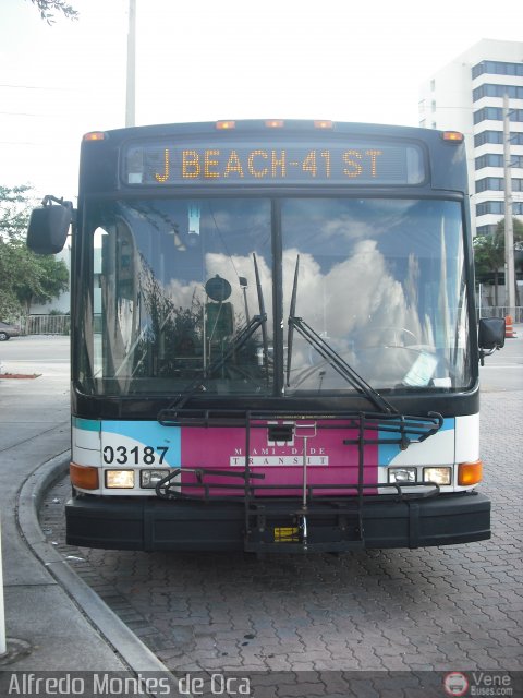 Miami-Dade County Transit 03187 por Alfredo Montes de Oca