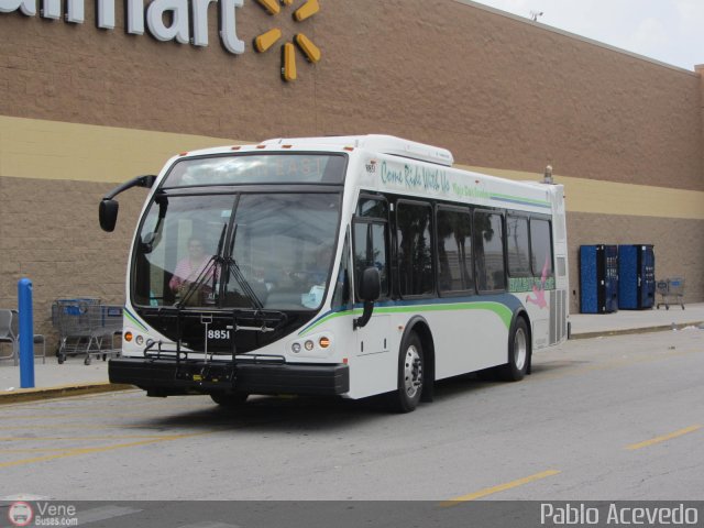 Miami-Dade County Transit 8851 por Pablo Acevedo