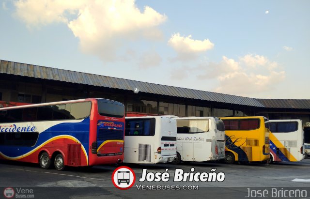 Garajes Paradas y Terminales Caracas  por Jos Briceo