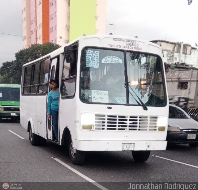 DC - U.C. Venezuela 211 por Jonnathan Rodr�guez