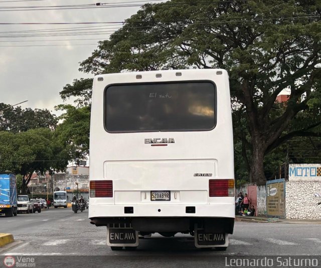 Colectivos El Vig�a 520 por Leonardo Saturno