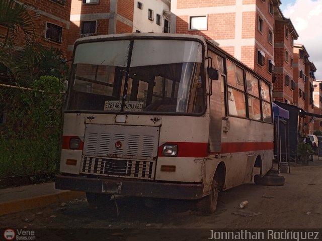 En Chiveras Abandonados Recuperacin Caracas por Jonnathan Rodrguez
