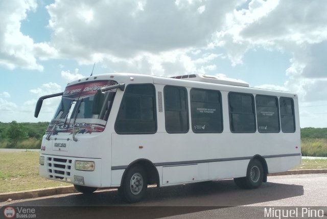 Ejecutivos Kova 092 por Miguel Pino