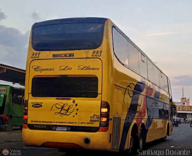 Expresos Los Llanos 223 por Santiago Dorante