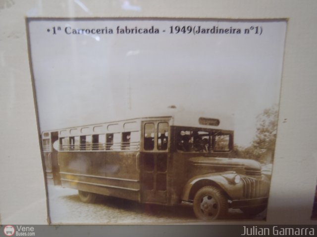 Catlogos Folletos y Revistas 1949 por Julian Gamarra