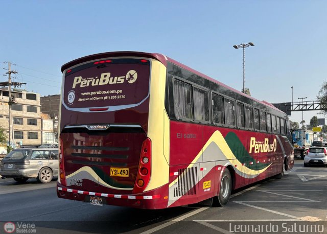 Empresa de Transporte Per� Bus S.A. 450 por Leonardo Saturno