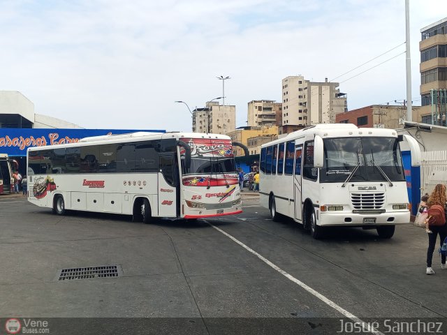 Garajes Paradas y Terminales Puerto-la-Cruz por Josue Snchez