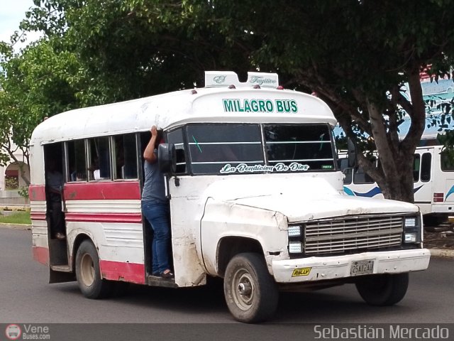 ZU - Asociacin Cooperativa Milagro Bus 48 por Sebastin Mercado