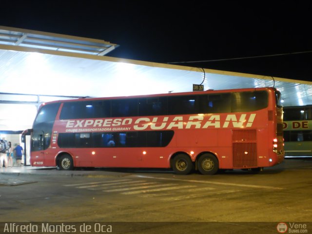 Expreso Guarani 2105 por Alfredo Montes de Oca
