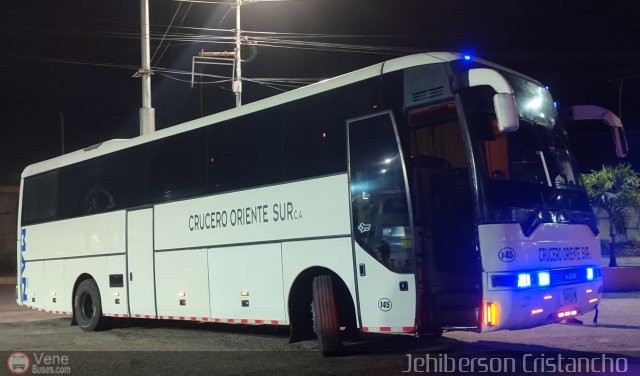 Cruceros Oriente Sur 145 por Josue S�nchez