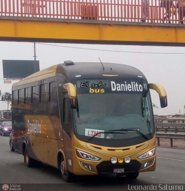Danielito Bus 962 por Leonardo Saturno
