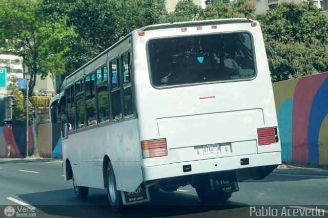 Particular o Desconocido Caracas por Pablo Acevedo