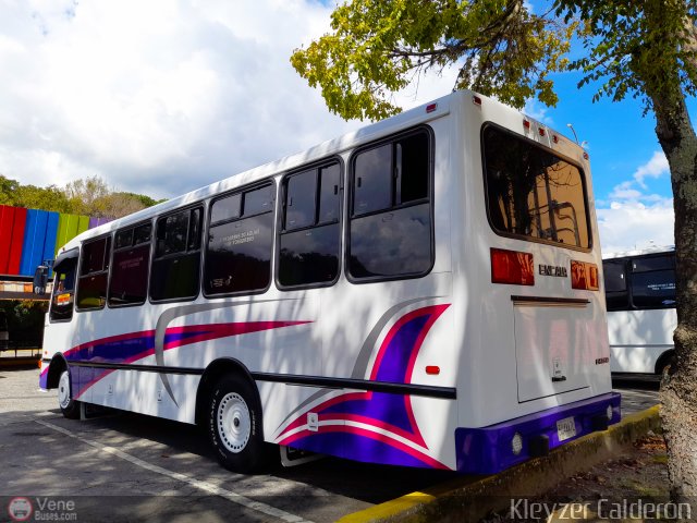 Unin Expresos Tovar 12 por Kleyzer Caldern
